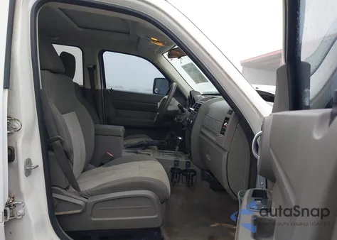 2008 Dodge Nitro Sxt из США, поврежденный, VIN 1D8GT28KX8W211143